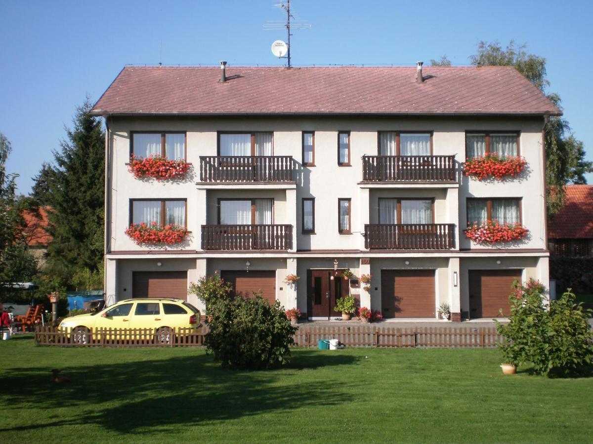 Apartman Orlik Nad Vltavou Екстериор снимка